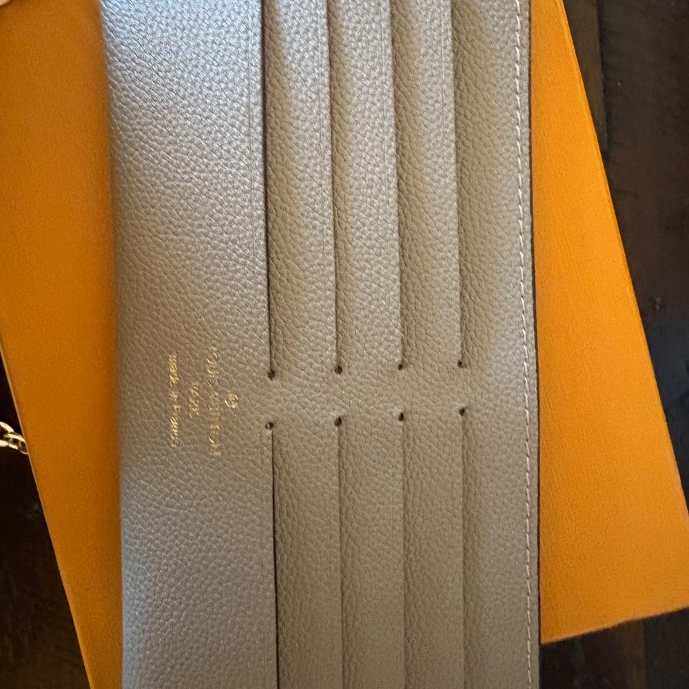 Louis Vuitton Pochette Félicie: turtledove - Picture 3 of 6